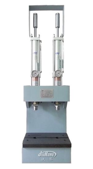 C型雙增壓缸氣液增壓鉚接機 C型雙增壓缸氣液增壓鉚接機